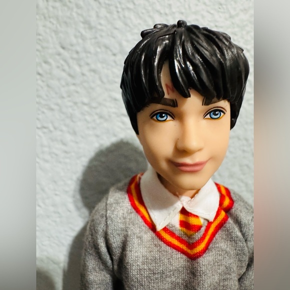 2018 Mattel Harry Potter Articulated 11in Doll Student Uniform NO ACCESSORIES - Picture 5 of 11